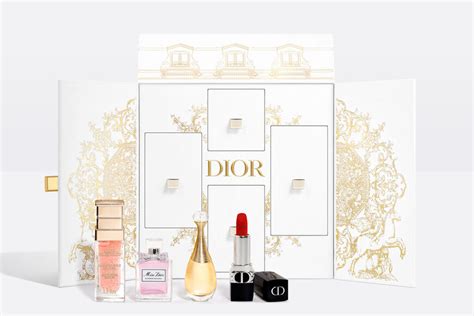 Le Mini 30 Montaigne: Dior Icon Discovery Set.